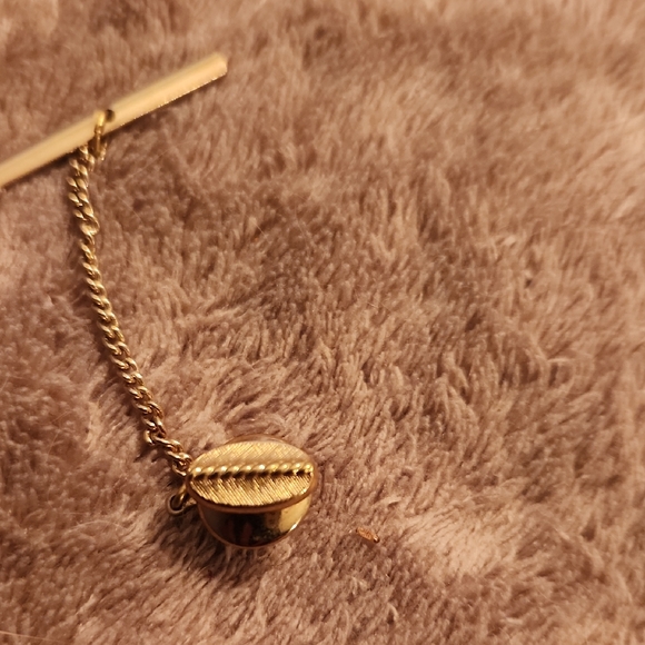 Other - VINTAGE Gold Tie Tack with Chain